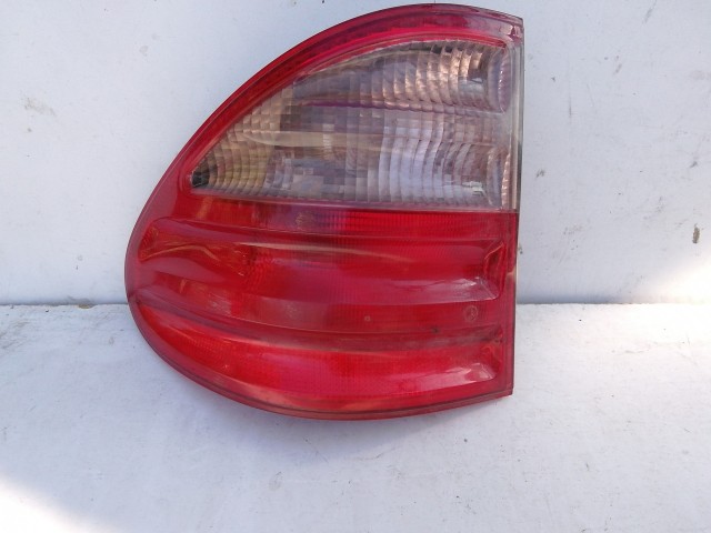198570 Mercedes Benz E-Class W210 1995-2002 Lámpa , Fényszóró Használt  bal hátsó külső