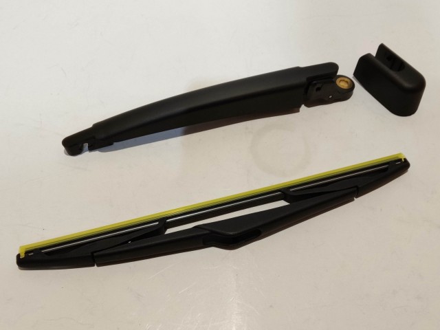 Ford Focus III. kombi 2011-2018 utángyártott új, hátsó ablaktörlő kar lapáttal