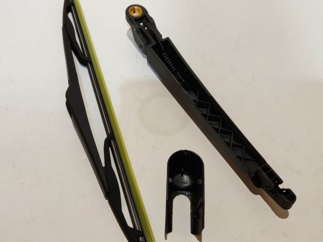 Ford Mondeo kombi 2007-2015 utángyártott új hátsó ablaktörlő kar lapáttal 