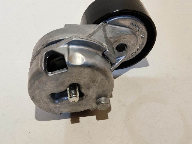 Alfa Romeo, Fiat, Lancia utángyártott új generátor szíj feszítő görgő 