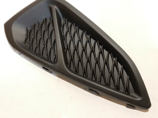 Ford Fiesta 2017- utángyártott új, bal első nem ködlámpás díszrács