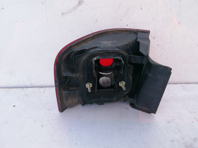 198564 Fiat Stilo 2001-2007 kombi,  jobb hátsó külső lámpa, a képen látható sérüléssel, izzófoglalat nélkül