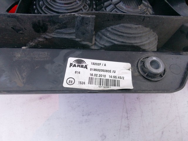 198555  Fiat Fiorino , Qubo, Citroen Nemo jobb hátsó lámpa izzófoglalat nélkül!!!! a képen látható sérüléssel