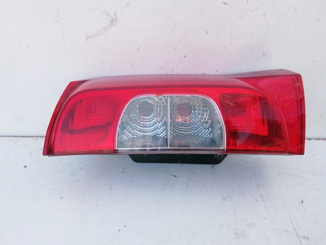 198554 Fiat Fiorino , Qubo, Citroen Nemo jobb hátsó lámpa 1353205080 izzófoglalat nélkül!!!!