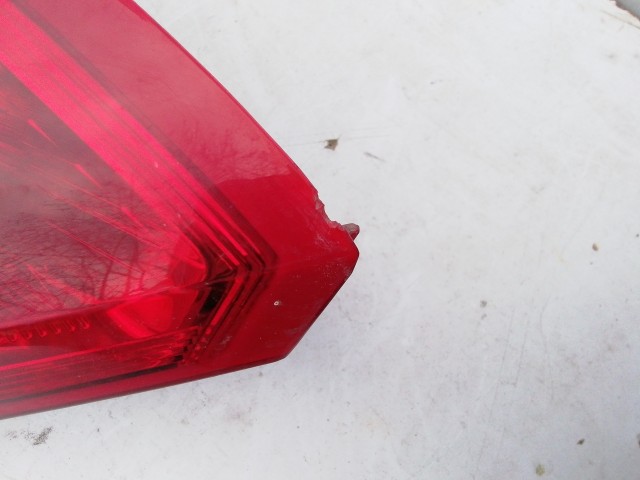 198533 Fiat Grande Punto jobb hátsó lámpa izzófoglalat nélkül, a képen látható sérüléssel