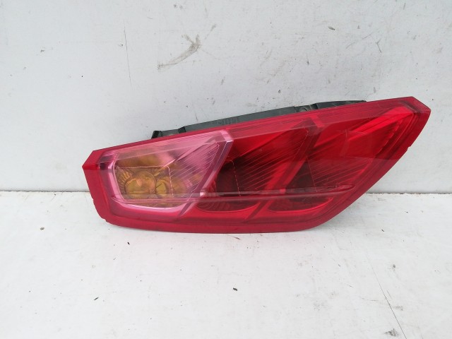 198528  Fiat Grande Punto 2005-2009 bal hátsó lámpa,a képen látható sérüléssel, izzófoglalat nélkül!!