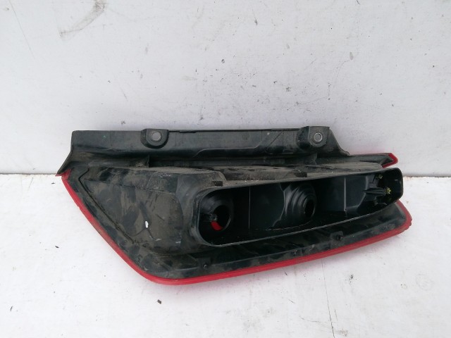 198528  Fiat Grande Punto 2005-2009 bal hátsó lámpa,a képen látható sérüléssel, izzófoglalat nélkül!!