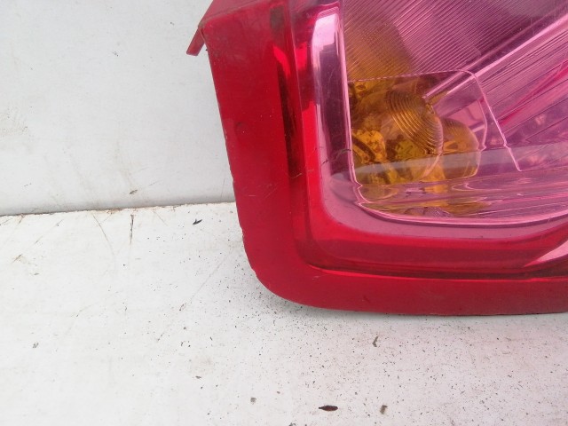 198526  Fiat Grande Punto 2005-2009 bal hátsó lámpa,a képen látható sérüléssel, izzófoglalat nélkül!!