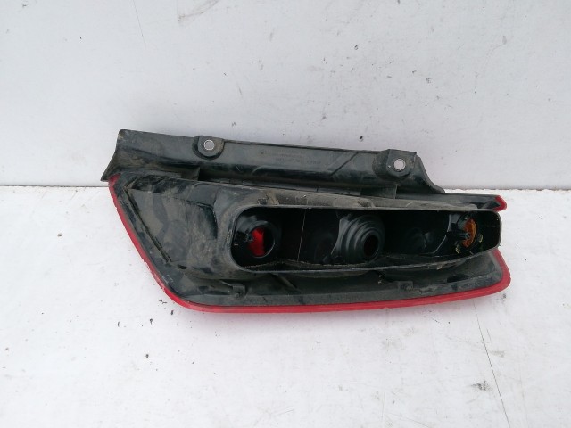 198526  Fiat Grande Punto 2005-2009 bal hátsó lámpa,a képen látható sérüléssel, izzófoglalat nélkül!!