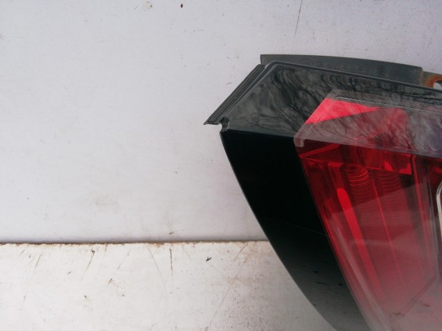 198521  Fiat Punto Evo jobb hátsó lámpa, ovál csatlakozós 51927096