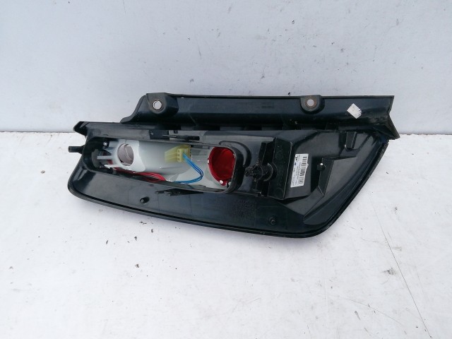 198521  Fiat Punto Evo jobb hátsó lámpa, ovál csatlakozós 51927096
