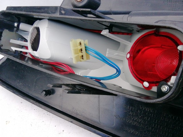 198521  Fiat Punto Evo jobb hátsó lámpa, ovál csatlakozós 51927096