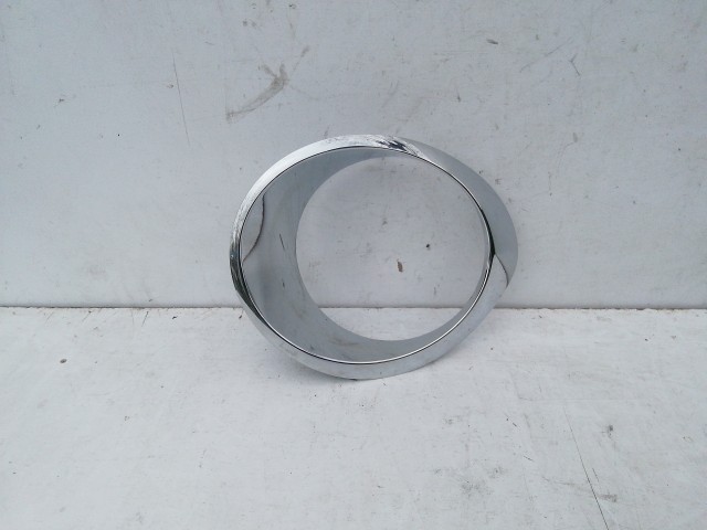 198515 Alfa Romeo MiTo 2008-2018 króm, jobb hátsó lámpa keret a képen látható állapotban!!!