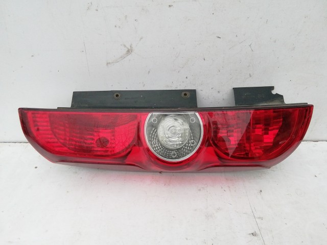 198506 Fiat Doblo 2009-2015 bal hátsó lámpa, kettényíló hátsó ajtókhoz,a képen látható sérüléssel