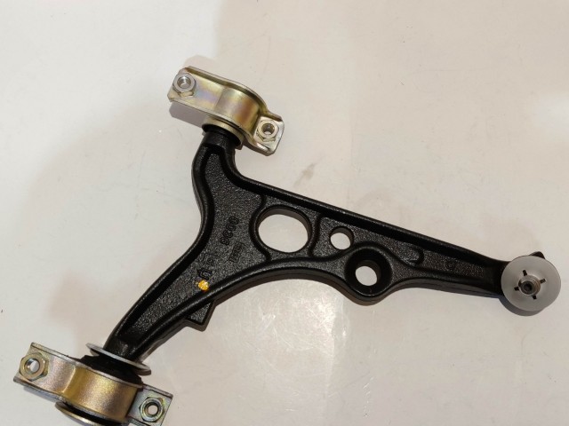 Fiat Bravo, Brava utángyártott új, jobb első lengőkar 46423823