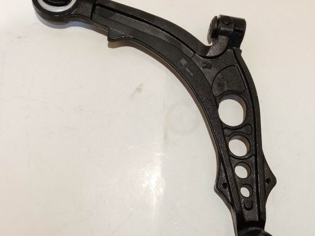 Fiat Punto II.-III. utángyártott új jobb első alsó lengőkar