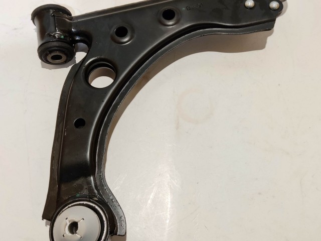 Fiat Bravo 2007-2014, Lancia Delta 2008-2014 utángyártott új bal első alsó lengőkar