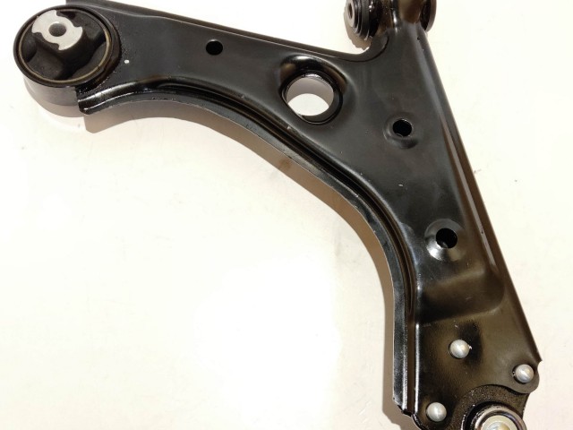 Fiat Grande Punto utángyártott új, bal első alsó lengőkar