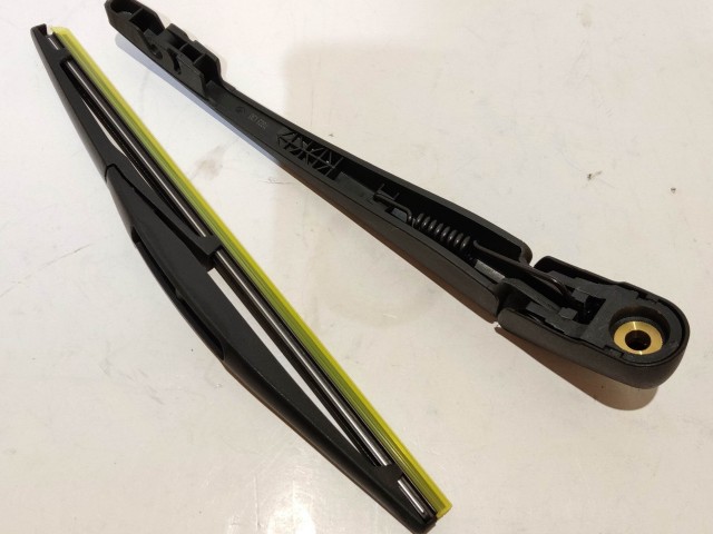 Suzuki SX4 2007- utángyártott új, hátsó ablaktörlő kar lapáttal