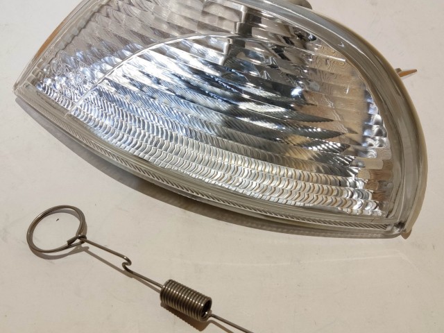 Fiat Seicento utángyártott új, jobb első index a fényszóró mellett fehér színű 