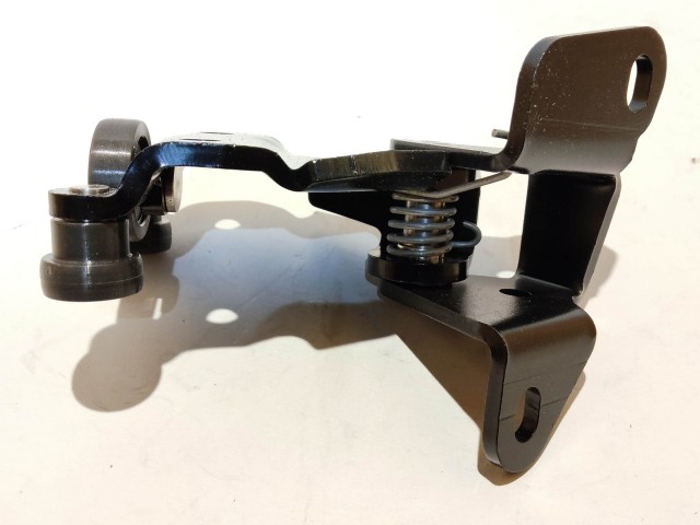 Fiat Scudo, Citroen Jumpy, Peugeot Expert 1995-2006 utángyártott új jobb oldali középső tolóajtó görgő