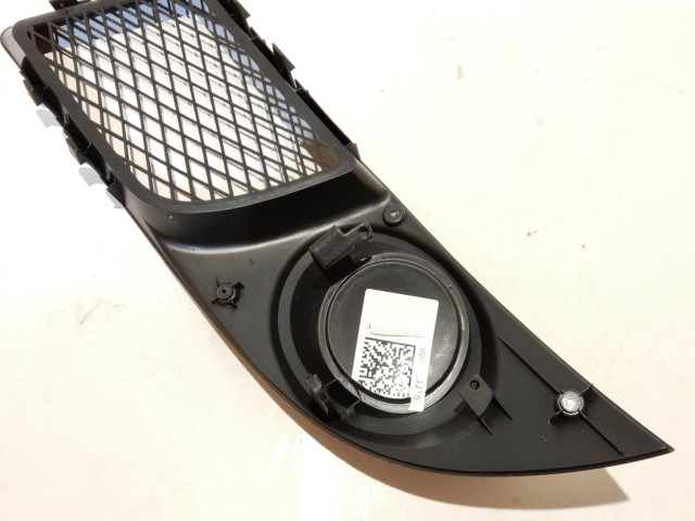 Fiat Doblo II. 2005-2009 utángyártott új jobb oldali nem ködlámás alsó rács 