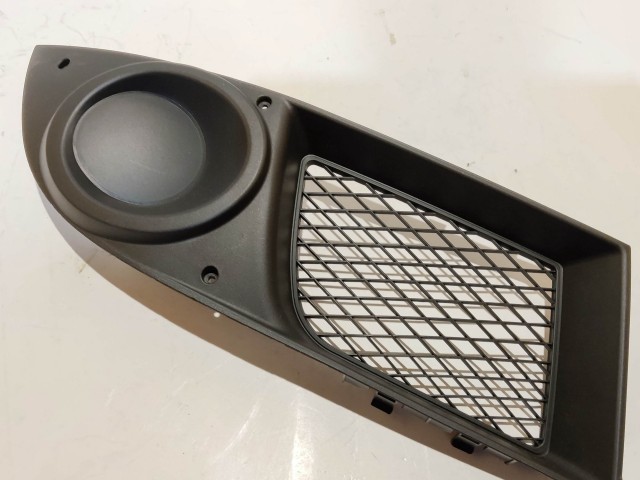 Fiat Doblo II. 2005-2009 utángyártott új jobb oldali nem ködlámás alsó rács 