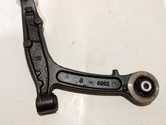 Fiat Panda II. 2003-2012 utángyártott új bal első lengőkar 51857133