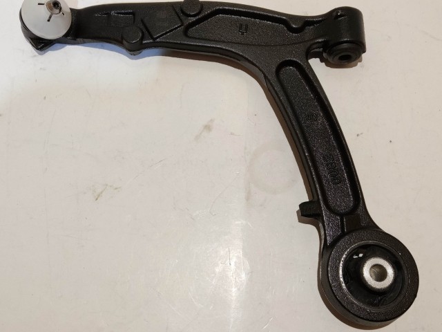 Fiat Panda II. 2003-2012 utángyártott új bal első lengőkar 51857133
