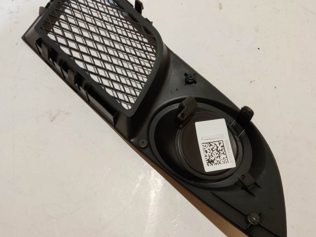 Fiat Doblo II. 2005-2009 utángyártott új, bal oldali nem ködlámpa helyes díszrács 735417172