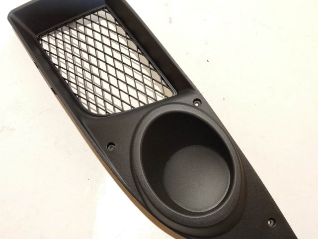 Fiat Doblo II. 2005-2009 utángyártott új, bal oldali nem ködlámpa helyes díszrács 735417172