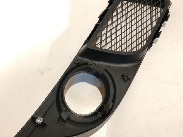 Fiat Doblo II. 2005-2009 utángyártott új,  bal oldali ködlámpa keret