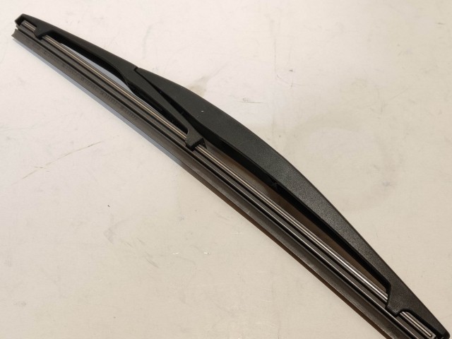 Nissan Leaf 2010- új Bosch hátsó ablaktörlő lapát 250 mm hosszú