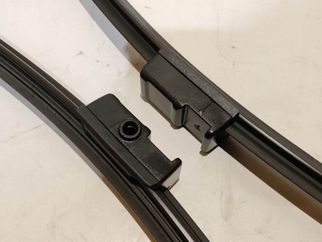 Alfa Romeo Spider új Bosch első ablaktörlő lapát pár