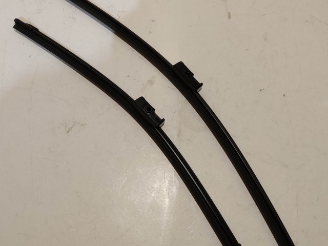 Alfa Romeo Spider új Bosch első ablaktörlő lapát pár