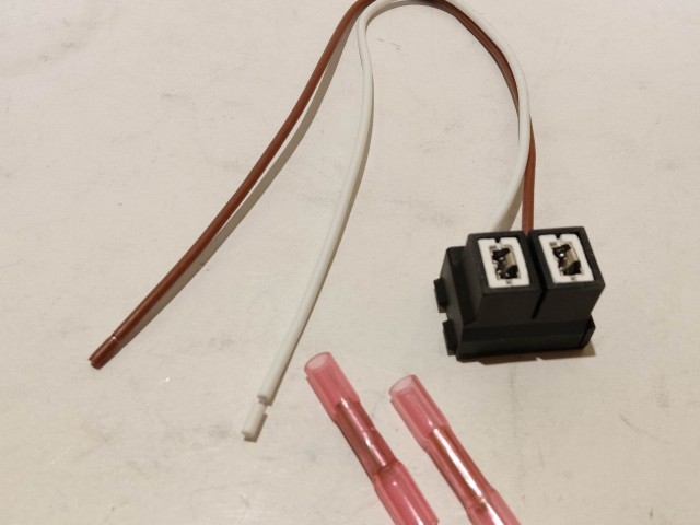 Fiat Punto II. utángyártott új H7 izzó csatlakozó