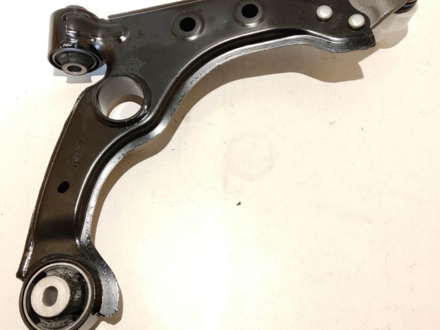 Alfa Romeo Giulietta utángyártott új, bal első lengőkar