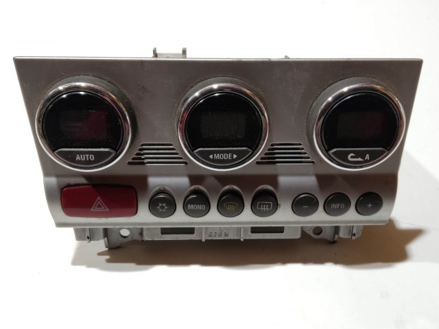 198763 Alfa Romeo 156 2002-2005 digit klímás fűtéskapcsoló, a képen látható sérüléssel