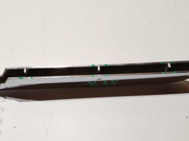 199028 Alfa Romeo 159 2005-2011 bal első felső díszcsík, mindhárom rögzítőpöcök töréssel!