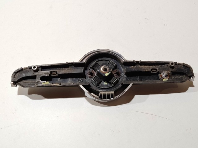 199043 Alfa Romeo 156 2003-2005 motorháztető embléma, a képen látható állapotban