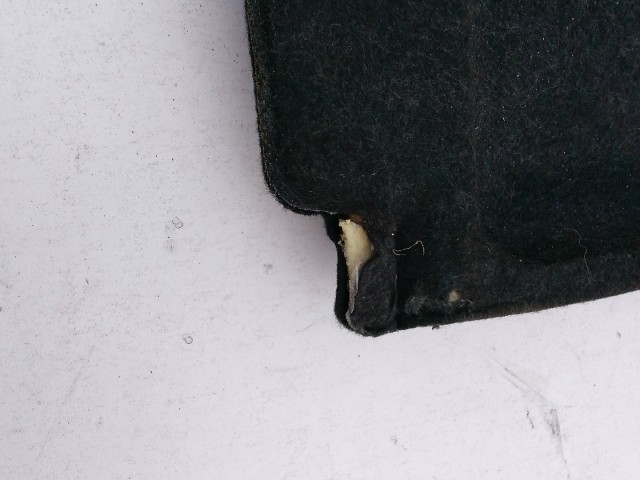 198838 Peugeot 206 1998-2012 Kalaptartó, a képen látható sérüléssel 