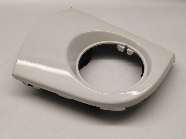 24552 Fiat 500 2007-2015 bal oldali, fehér színű műszerfalpárna betét