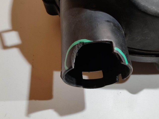 199079 Fiat Punto II.-III. 1,2 8v benzin légszűrőház, a képen látható sérüléssel