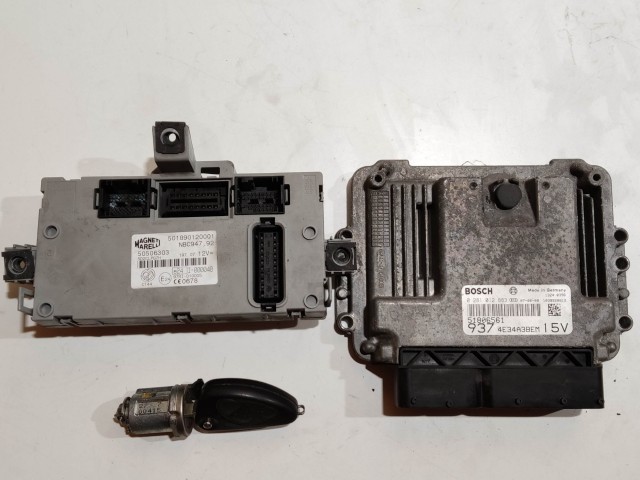 199257 Alfa Romeo Gt 1,9 16v Diesel motorvezérlő szett 0281012883 , 51806561