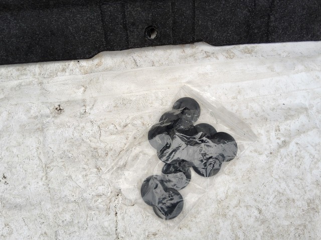 Toyota Hilux VIII  utángyártott új motorháztető szigetelés 533410K250