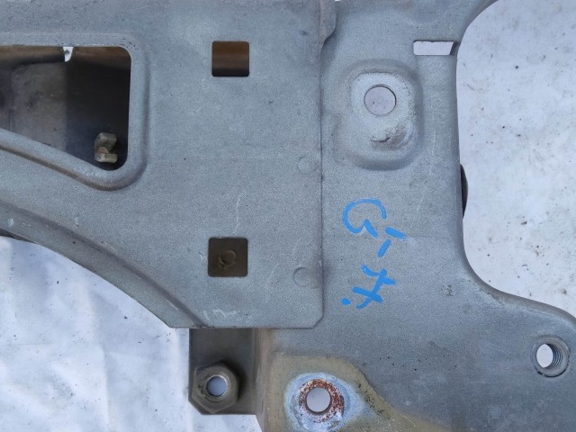 199337 Alfa Romeo Gt jobb első sárvédő, lökhárító tartó 60685945