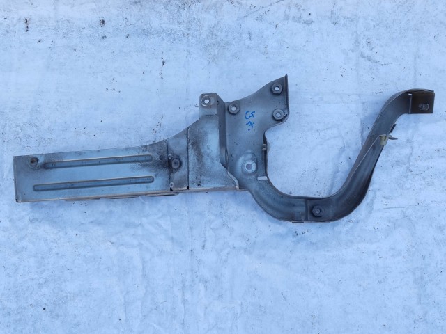 199338 Alfa Romeo Gt jobb első sárvédő, lökhárító tartó 60685945