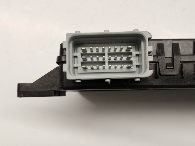 Fiat Croma 46828007 számú ablakemelő vezérlő