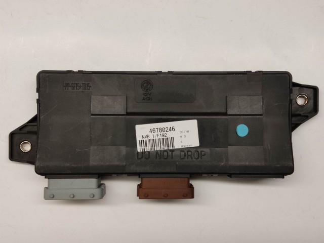 Fiat Stilo 46780246 számú ablakemelő vezérlő