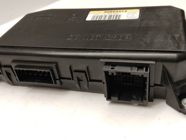 Alfa Romeo 159 50504214 számú, bal első ablakemelő vezérlő